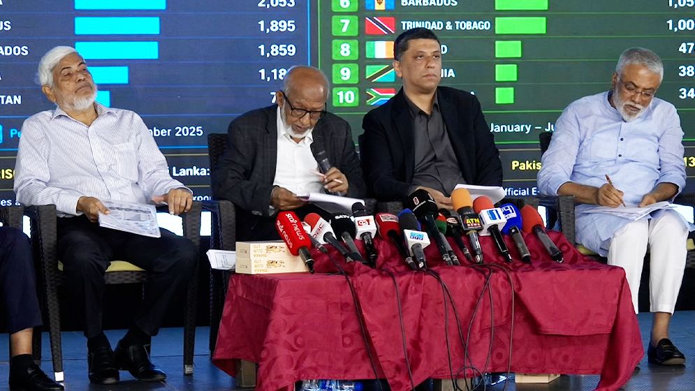 ব্যবহৃত ইলেকট্রিক গাড়ি আমদানির অনুমতি চেয়ে বারভিডার সংবাদ সম্মেলন
