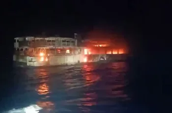 ফিলিপাইনে ফেরি আগুনে ৫ নিহত, ৮৭ জন নিখোঁজ
