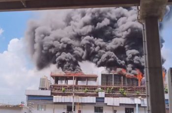 মহাখালীতে ভবনে আগুন, নিয়ন্ত্রণে ফায়ার সার্ভিসের পাঁচটি ইউনিট