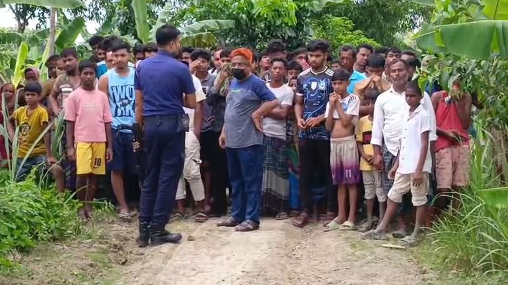 ফরিদপুরে ৩টি কার্টন থেকে ৬ টুকরো মরদেহ উদ্ধার