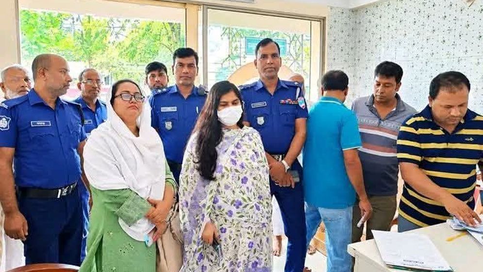 জীবননগরে প্রসূতির মৃত্যুর পর ক্লিনিকে সিলগালা ও জরিমানা