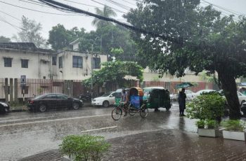 রাজধানীতে মুষলধারে বৃষ্টি, নগরবাসীর ভোগান্তি বৃদ্ধি