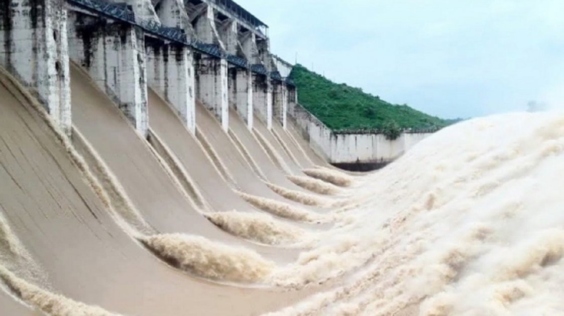 ফারাক্কা বাঁধ খুললেও উত্তর-পশ্চিমাঞ্চলে বন্যার ঝুঁকি নেই