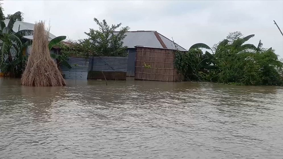উজানের ঢলে পানিবন্দি রাজশাহী, চাঁপাইনবাবগঞ্জ ও কুষ্টিয়া