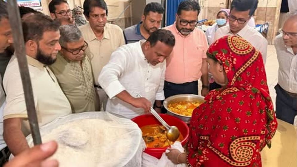 পিরোজপুর সদর হাসপাতালে প্রতিমন্ত্রীদের আকস্মিক পরিদর্শন