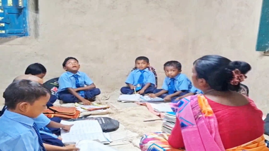 ৪৬ বছরেও সরকারি সহায়তা পায়নি ক্ষুদ্র নৃগোষ্ঠীর স্কুল