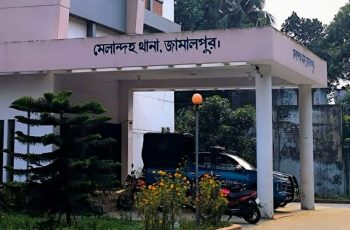 জামালপুরে মাদক মামলার আসামি ধরতে গিয়ে পুলিশের ওপর হামলা