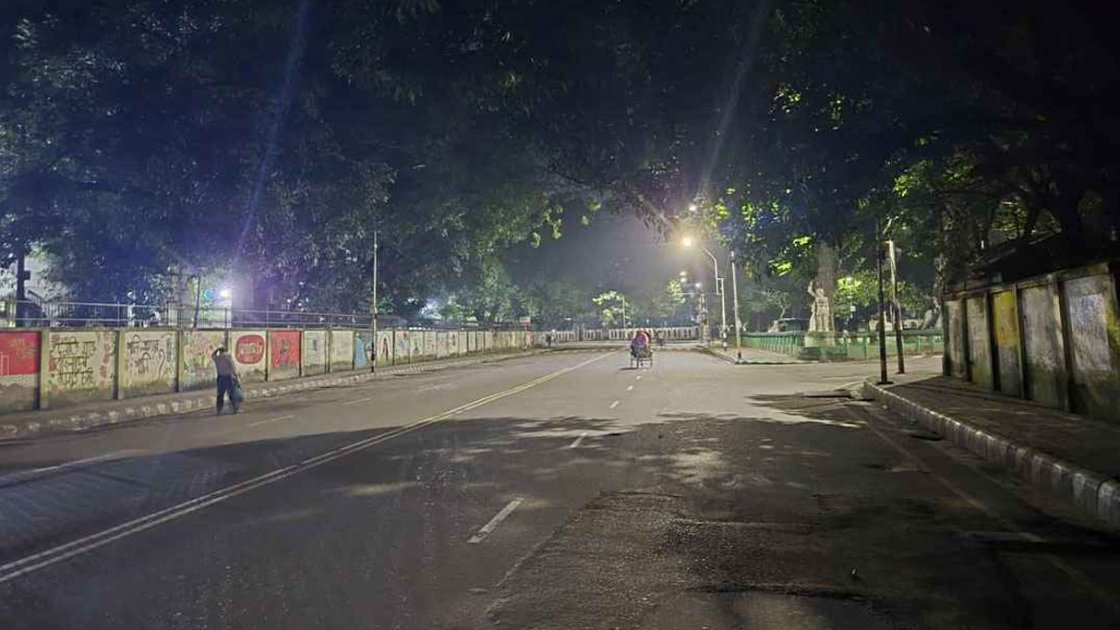 ঢাকা বিশ্ববিদ্যালয়ে ককটেল বিস্ফোরণ: হতাহতের খবর নেই