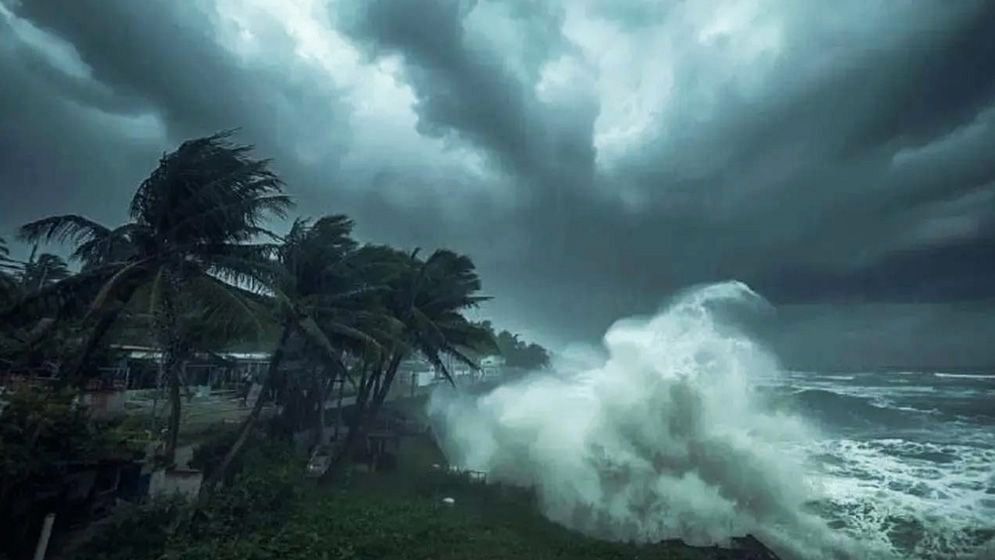 দেশের ৪ অঞ্চলে ঝড়-বৃষ্টির পূর্বাভাস, সতর্কতা জারি