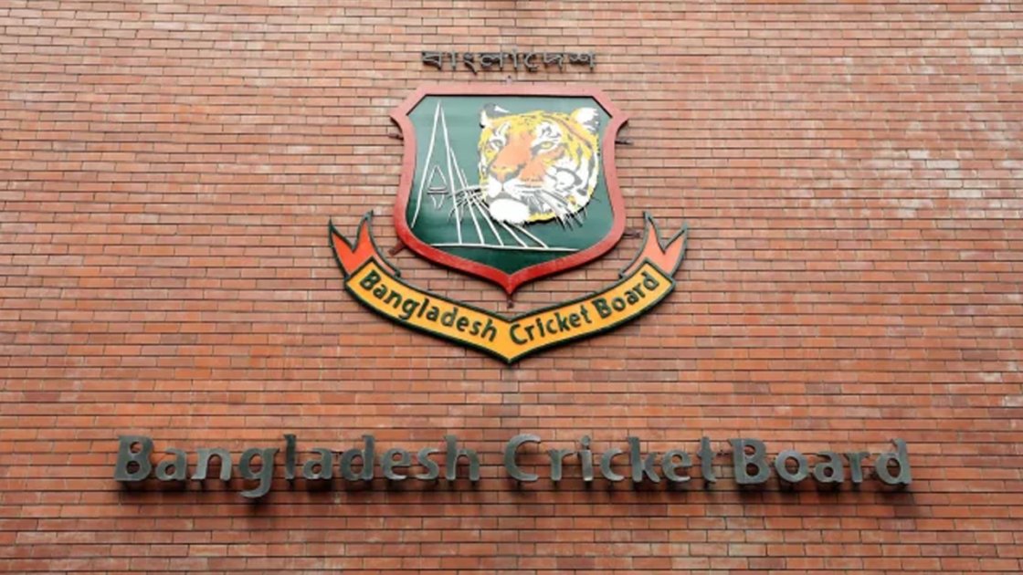 বিপিএলে দুর্নীতির অভিযোগে দুই কর্মকর্তা নিষিদ্ধ করেছে বিসিবি