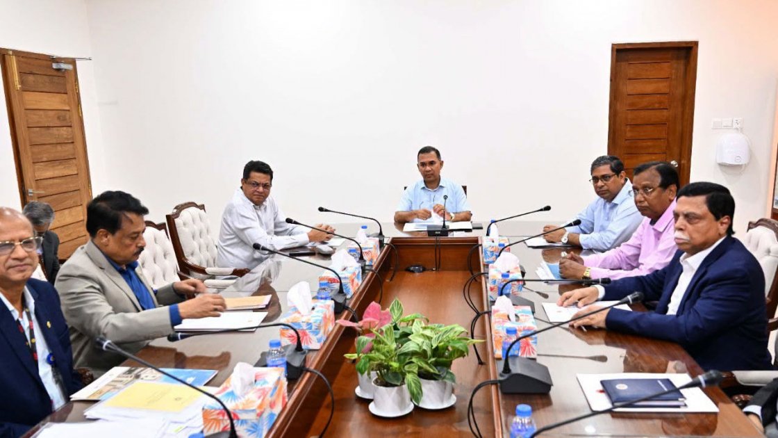 রাজধানীর লেকের দূষণ রোধে প্রধানমন্ত্রীর সমন্বিত উদ্যোগের নির্দেশনা
