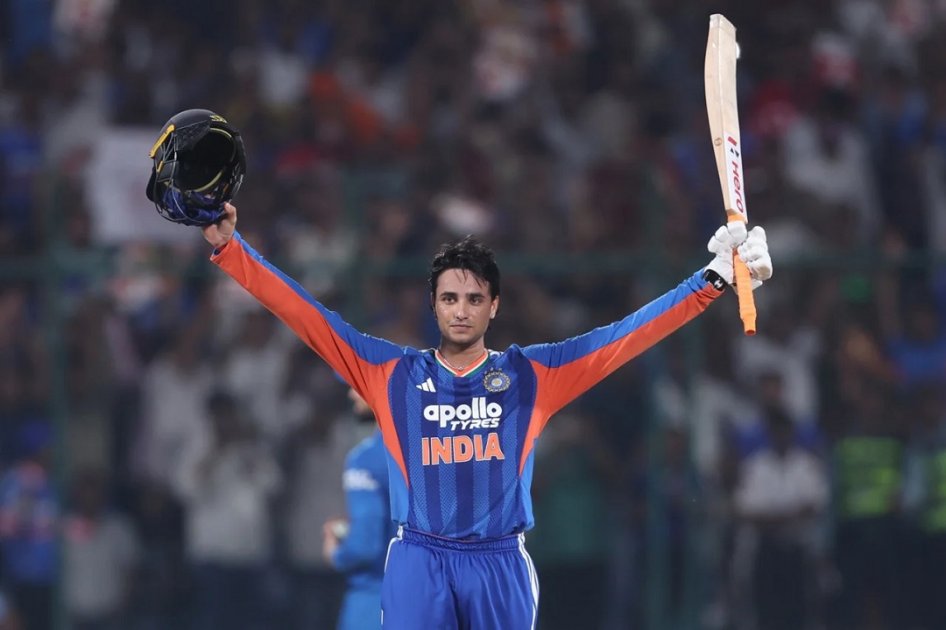 আভিষেকের ৩০ বলে সেঞ্চুরিতে ভারত ৩-০ ব্যবধানে সিরিজ জিতলো