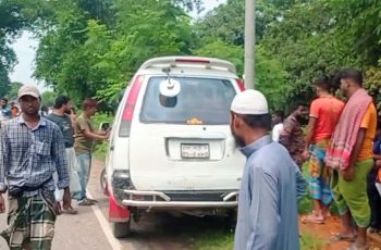 চুয়াডাঙ্গায় মাইক্রোবাসের ধাক্কায় ৫৫ বছর বয়সী নারীর মৃত্যু