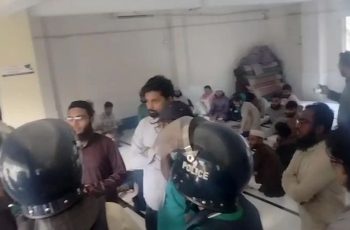 তেজগাঁও কলেজ মসজিদে উগ্রবাদী তৎপরতায় ২৩ জন আটক