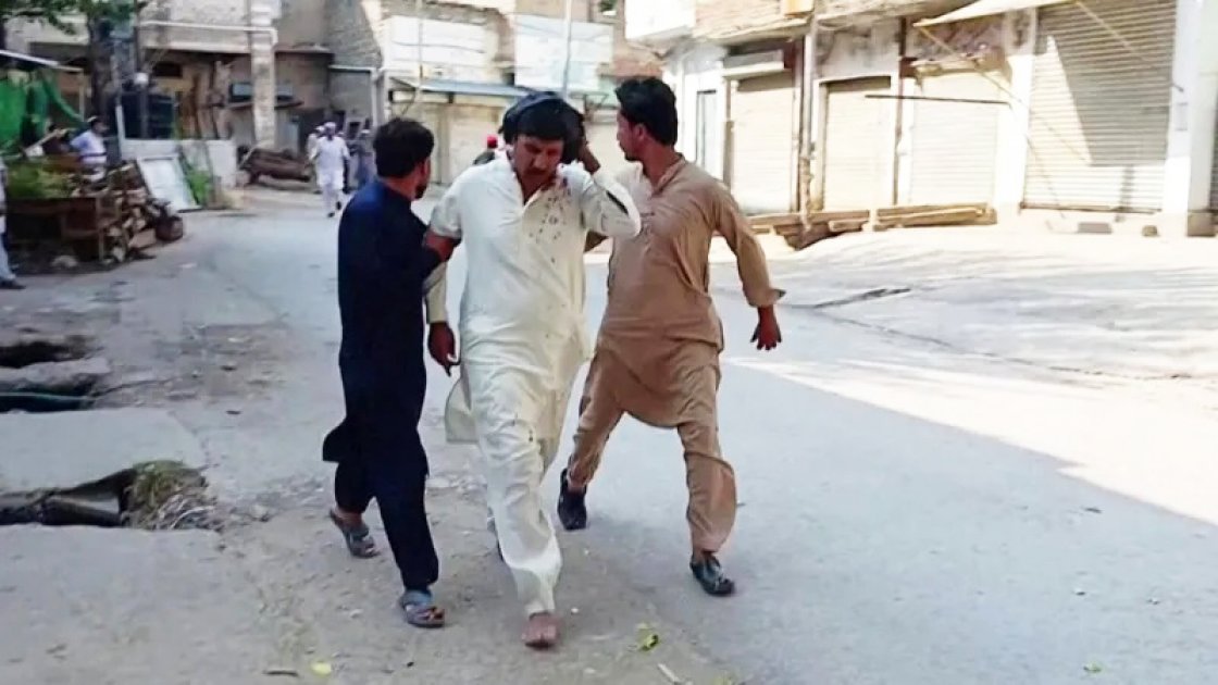 পাকিস্তানে মসজিদে বোমা হামলা, নিহত ১৬