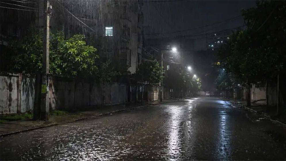 রাজধানীতে আজ রাতে বৃষ্টির পূর্বাভাস