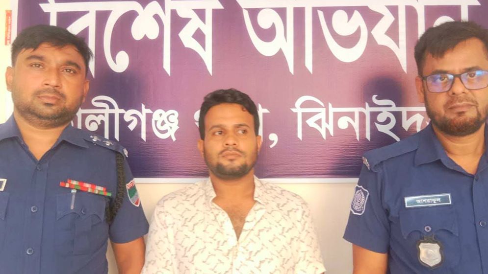 ঝিনাইদহে ইয়াবা সেবনকালে ছাত্রলীগ নেতা আটক, ৬ মাসের কারাদণ্ড