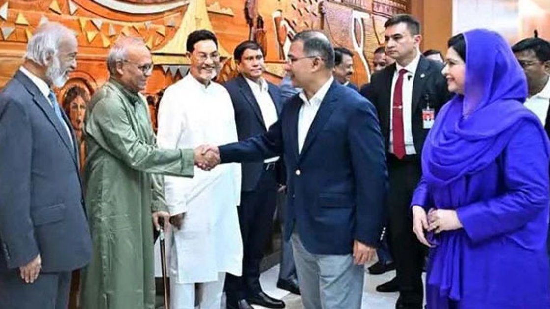 প্রধানমন্ত্রী তারেক রহমান নিউইয়র্কে জাতিসংঘ অধিবেশনে যোগ দিতে রওনা