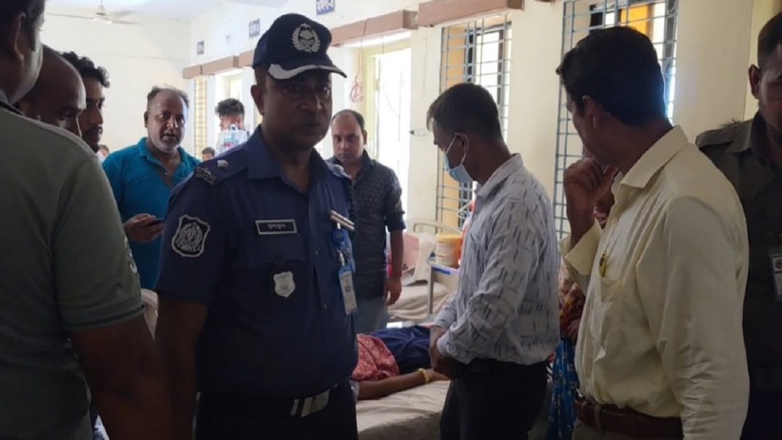 ঠাকুরগাঁওয়ে মিড ডে মিল খেয়ে ৩০ শিক্ষার্থী হাসপাতালে ভর্তি
