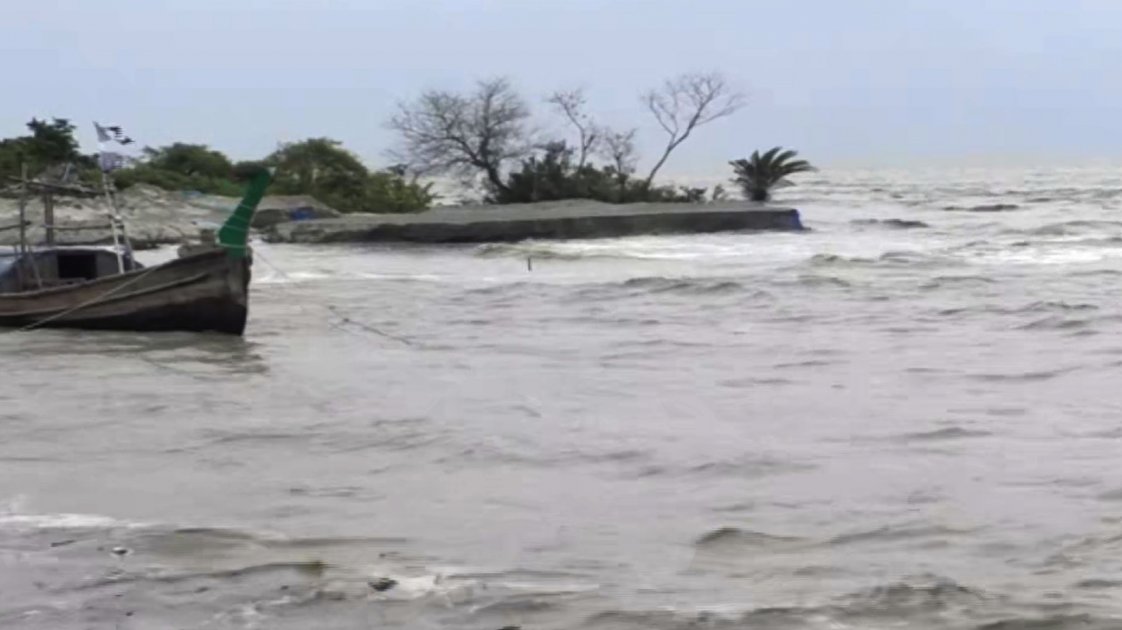 বঙ্গোপসাগরে নিম্নচাপ, কয়েকদিন বৃষ্টি হওয়ার সম্ভাবনা