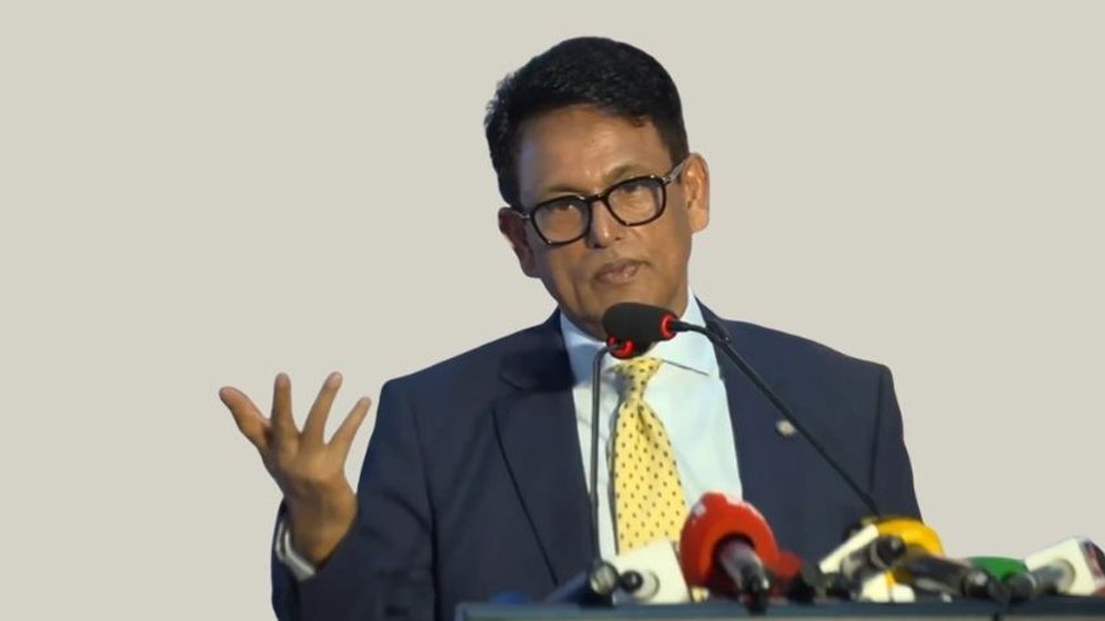 শিক্ষামন্ত্রী শিক্ষার্থীদের দেশে ফেরার আহ্বান জানালেন