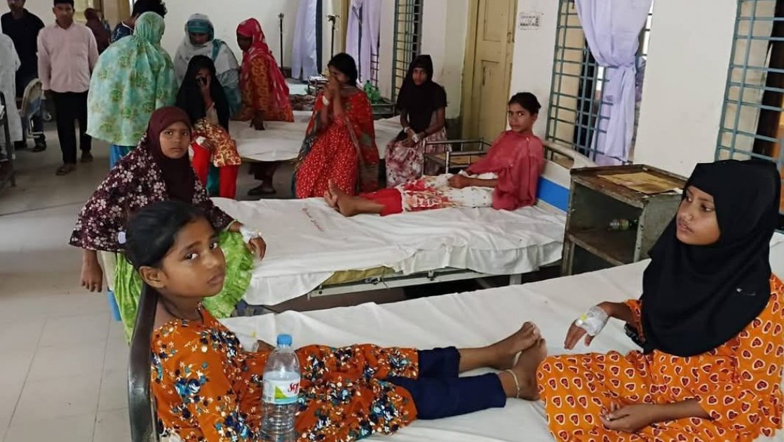 ঠাকুরগাঁওয়ে মিড ডে মিল খেয়ে ২৯ শিক্ষার্থী অসুস্থ