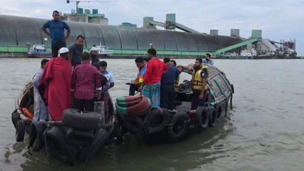 নারায়ণগঞ্জে ট্রলার ডুবিতে এক নারীর মরদেহ উদ্ধার, নিখোঁজ ৪