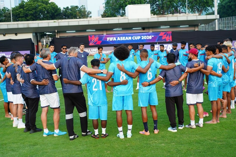 ফারহান আলী ওয়াহিদের অভিষেক, একাদশে নতুন মুখের সুযোগ