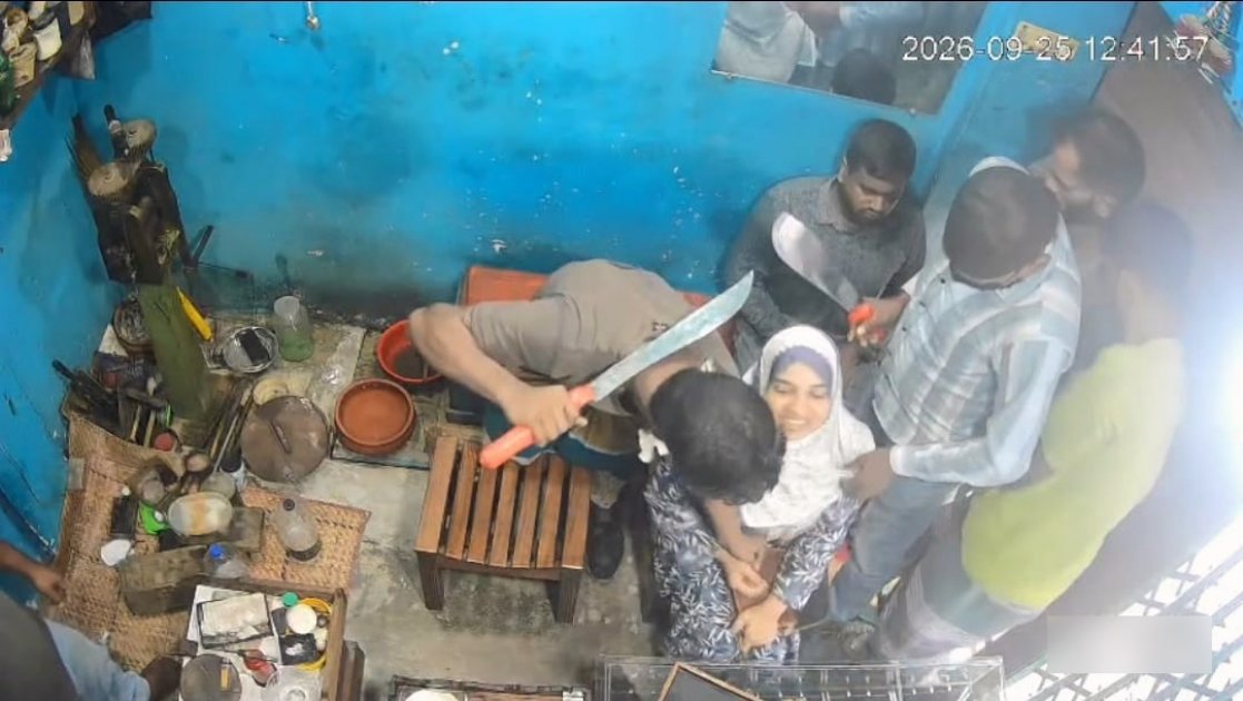 নারায়ণগঞ্জে স্বর্ণের দোকানে প্রকাশ্যে ডাকাতি, ১০-১২ জনের দল জড়িত