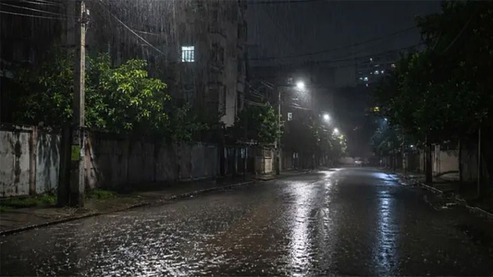 রাজধানীতে আজ রাতে বৃষ্টির পূর্বাভাস