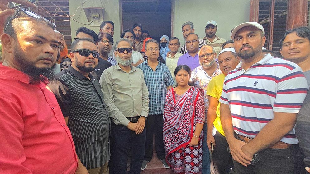 মুন্সিগঞ্জের পারমিতার নতুন ঘর ও বিদ্যুৎ সংযোগ
