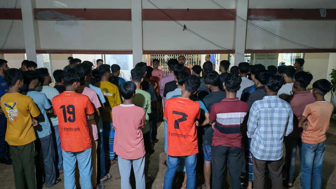 চাঁদপুরে কিশোর গ্যাংবিরোধী অভিযানে ৩৭০ জন আটক