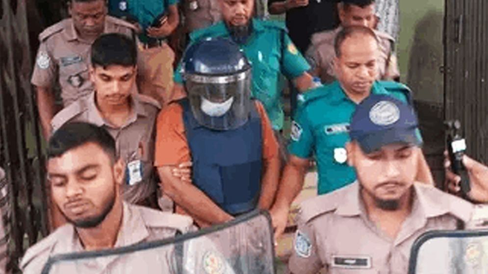 পুলিশ সদস্য ১ হাজার ৭৯০ পিস ইয়াবাসহ গ্রেফতার, ৩ দিনের রিমান্ড