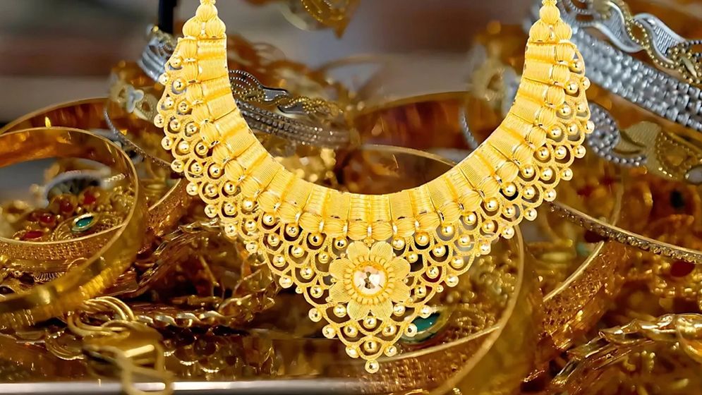 দেশে স্বর্ণের দাম কমল টানা তৃতীয় দফায়