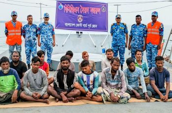 কোস্ট গার্ডের উদ্ধার অভিযানে ১৩ জেলে নিরাপদে ফিরে এলেন
