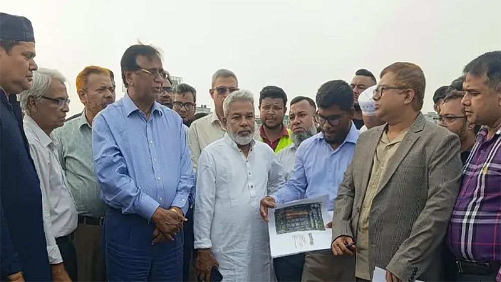 কাঁচপুর বাস টার্মিনালের নির্মাণকাজ পরিদর্শন ডিএসসিসি প্রশাসকের