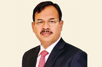 হাইকোর্টের নির্দেশে ঋণখেলাপির তালিকা থেকে বাদ সিরাজুল ইসলাম মোল্লা
