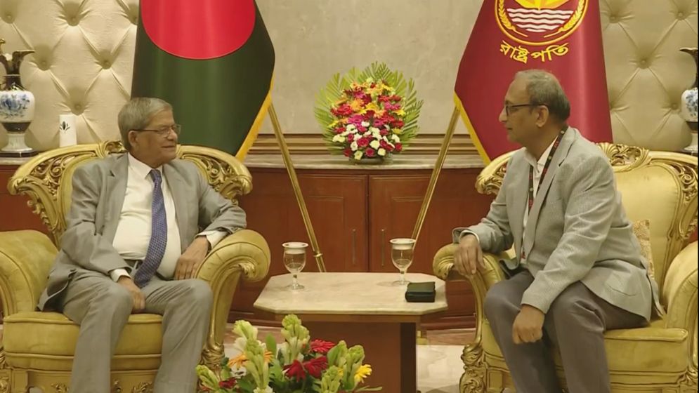 শিক্ষাক্ষেত্রে বিশেষ অবদানকারীদের রাষ্ট্রীয়ভাবে মূল্যায়নের আহ্বান রাষ্ট্রপতির