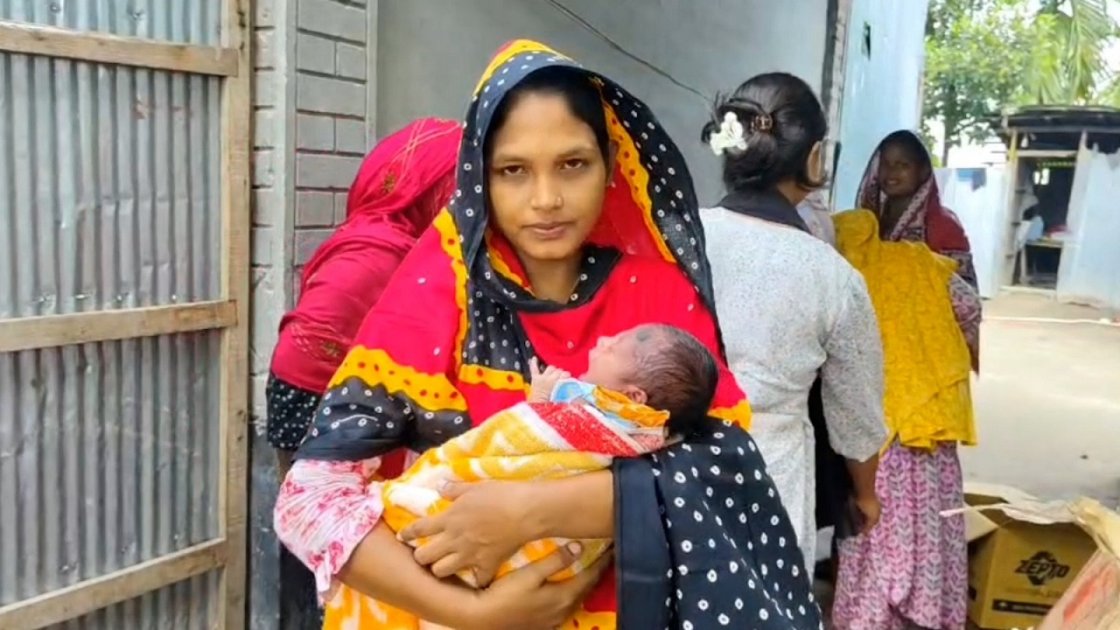 বাসে সন্তান প্রসব, শিশুর নামকরণ 'আনাস হাসান'