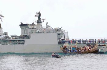 মালয়েশিয়ায় পাচারের পথে ডুবছিল ট্রলার; উদ্ধার ৭৬, আটক ১১ পাচারকারী