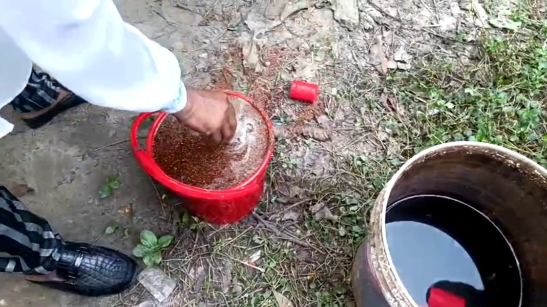 চাঁপাইনবাবগঞ্জে ককটেল বিস্ফোরণ, ১১টি অবিস্ফোরিত ককটেল উদ্ধার