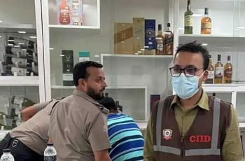 কাস্টমসের অভিযানে সালমান মুক্তাদিরের শ্বশুরের ৪ গুদাম সিলগালা