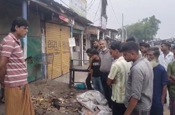 নেত্রকোণায় দোকানদারের শরীরে আগুন ধরানোর অভিযোগে যুবক আটক