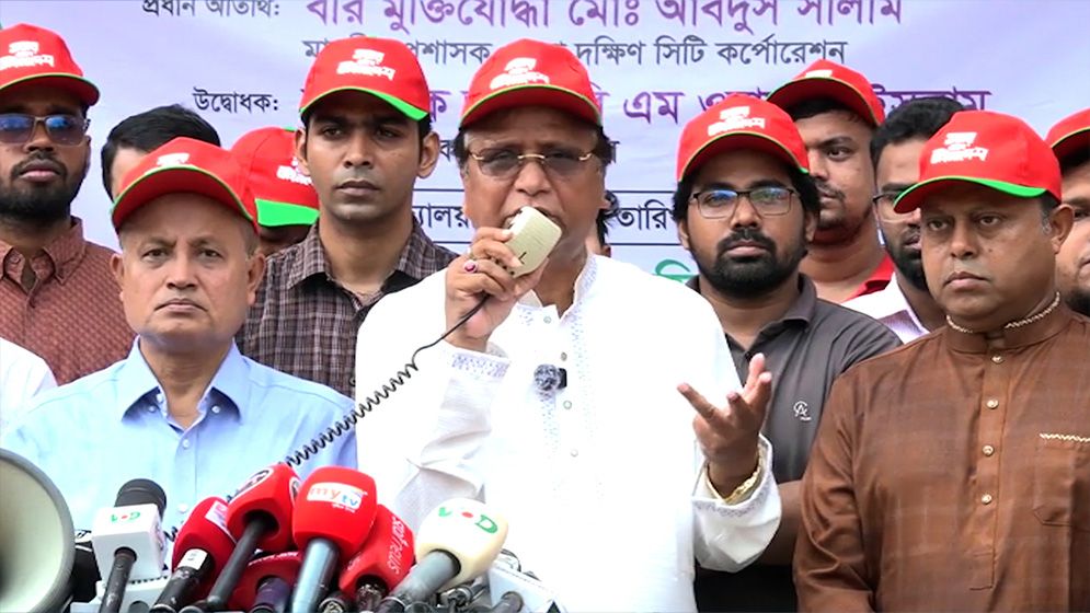 ডিএসসিসি প্রশাসক: গণতন্ত্র রক্ষায় বিরোধীদের সময় দেওয়ার আহ্বান