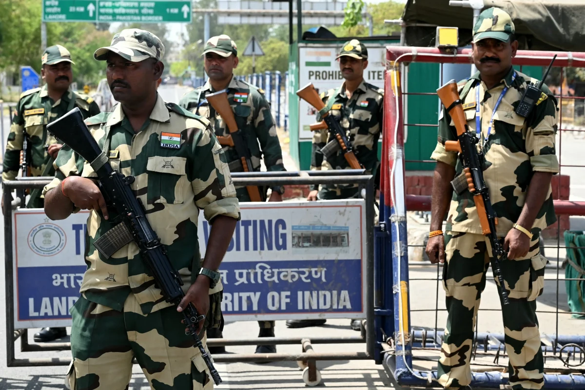 পাকিস্তানের প্রতিবাদ: সীমান্তে দুই পাকিস্তানি হত্যার জন্য ভারতকে ডাকা হয়েছে
