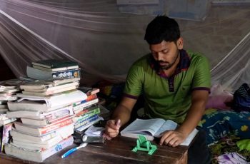 স্থায়ী ঠিকানা অভাবে আটকে গেছে মিশন আচার্যের শিক্ষক নিয়োগপত্র