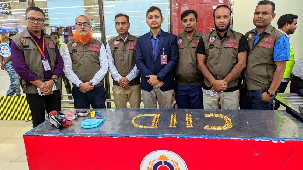 শাহজালালে বিমানকর্মীদের জুতায় ১৬ কোটি টাকার স্বর্ণ উদ্ধার