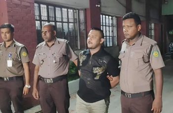 ঢাকার তাঁতীবাজার থেকে পিচ্চি রাজা পালিয়ে, দুই পুলিশ সদস্য গ্রেপ্তার