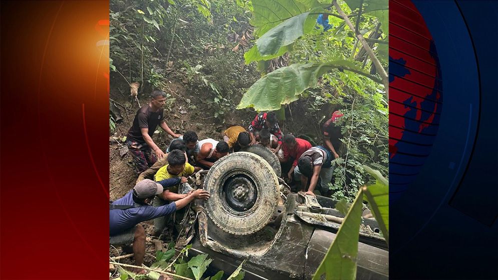 বান্দরবানে জিপ উল্টে ২ পর্যটক নিহত, আহত অনেকে