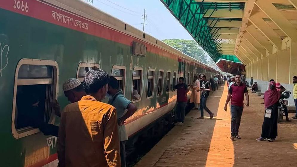 সিলেটে ট্রেনের টিকেট কালোবাজারির বিরুদ্ধে মামলা